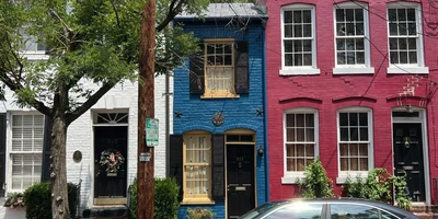 Should You List High in Alexandria—or Price for the First Weekend?