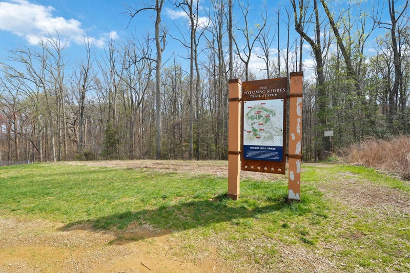 Potomac Shores trail systems sign