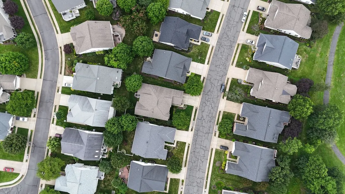 Aerial top down footage of homes in Heritage Hunt in Gainesville, VA